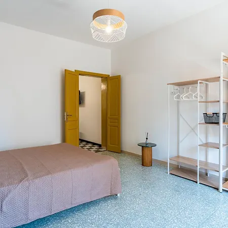 Iris E Petros 锡拉库扎