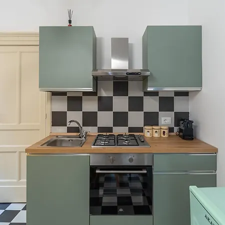 Iris E Petros Apartment Syrakus