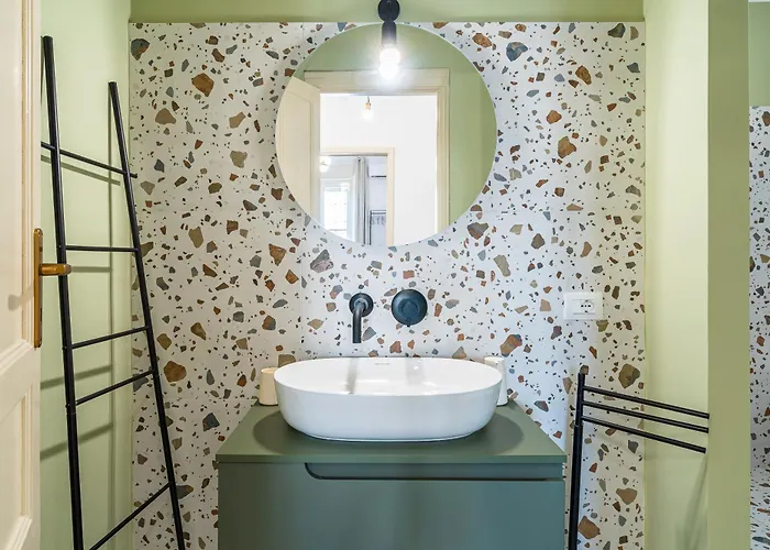 Iris E Petros 아파트